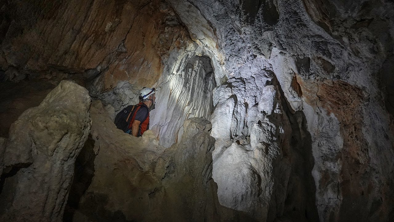COVA DE LA MOLA DE COLLDEJOU