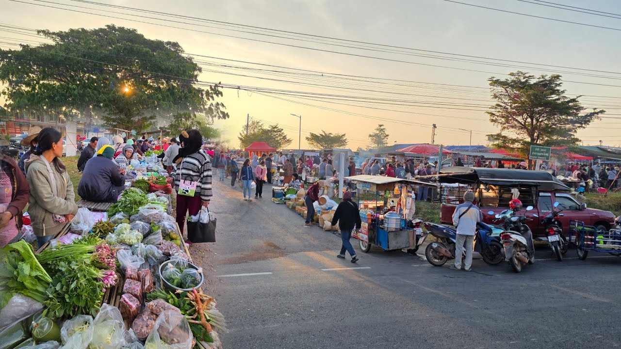 ตลาดนัดวันอาทิตย์บ้านหัวนา #อาหารอีสาน #อาหารพื้นถิ่น เยอะสุดๆ อำเภอเขมราฐ อุบลราชธานี