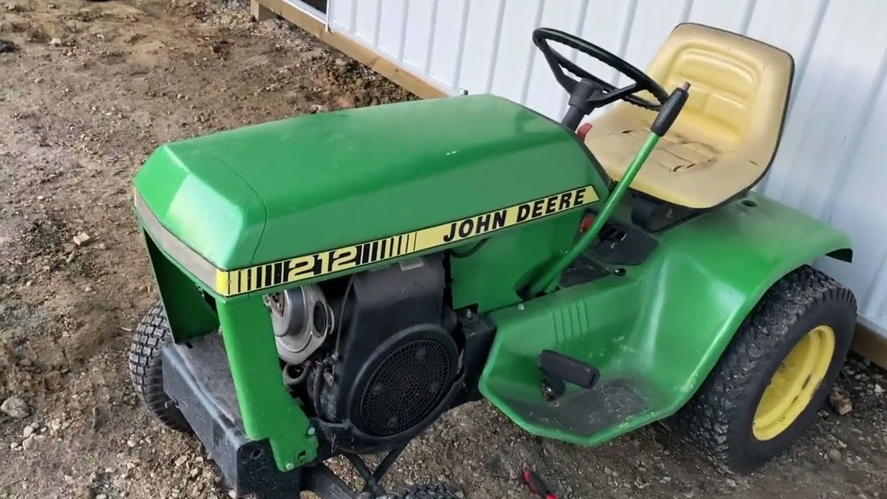 Good Old Faithful John Deere 212 Never Gives Up