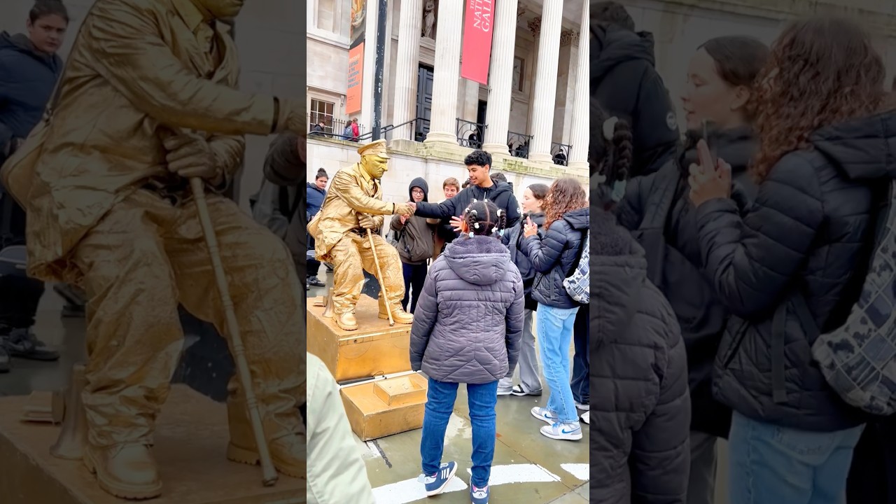 Как весело проводит время Naughty Goldman!