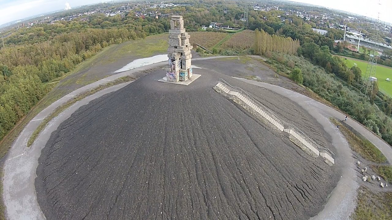 Gelsenkirchen Halde Rheinelbe mit Himmelstreppe Gelsenkirchen