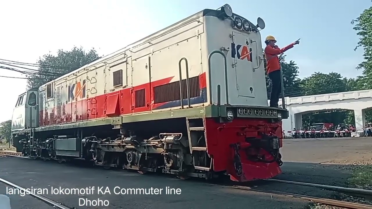 Part3 melihat kesibukan pagi hari distasiun Surabaya kota