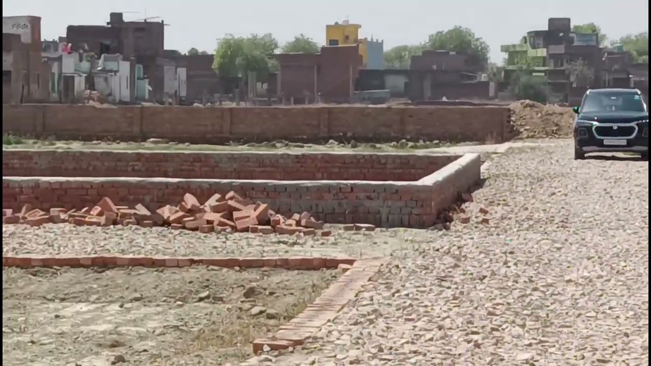 Varanasi me palot,, वाराणसी में प्लाट,,8840735069,,9839879676,,