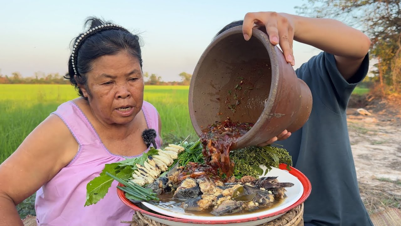 ปลาดุกนาราดแจ่ว บรรรยากาศดีมีเสียงเขียดร้องด้วยวันนี้