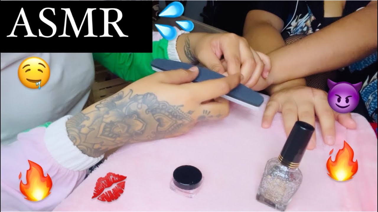 💦😈🫢ASMR T0C4ND0L3 LAS MANITAS MUY DELICADAMENTE MÍENTRAS LE HAGO LAS UÑITAS💦😈🫢