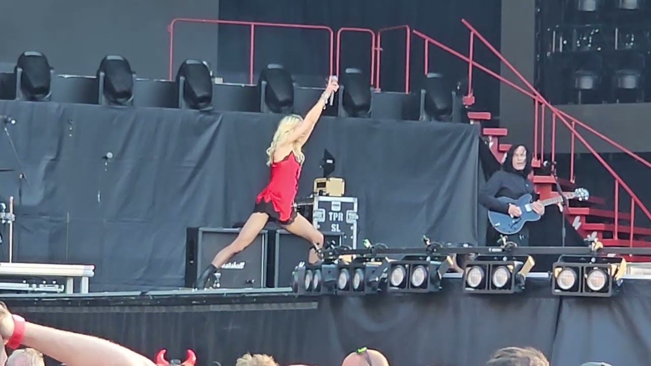 The Pretty Reckless - Witches Burn (Live in Vienna 2024)