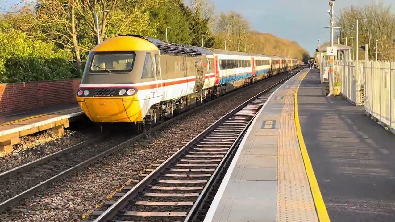 Well that didn’t go to plan! Here it is anyway High Speed train with mixed coaches 16;38 20/2/2026