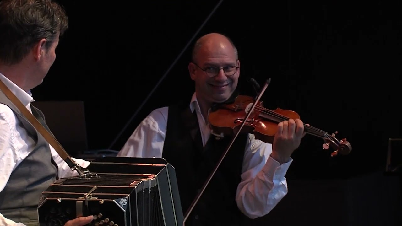Carel Kraayenhof Quartet viert de Tango op de markt in Delft