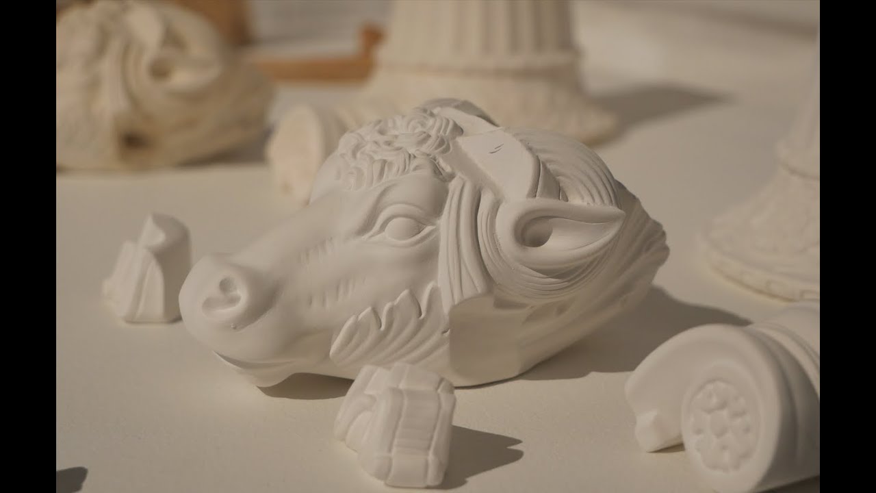 Pot à lait « tête de vache » | Musée national de céramique