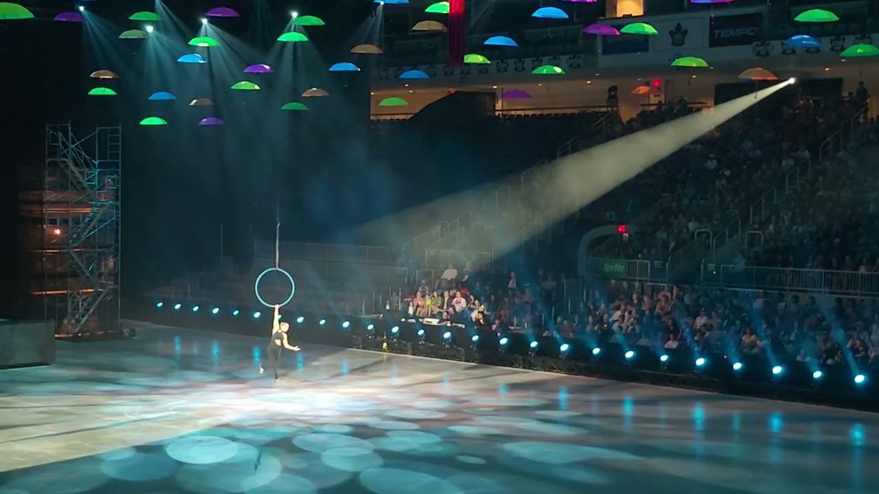 ⛸️ Urban Edge: Ice Skating & Acrobatic Show with Elvis Stojko! 🤸&zwj;♂️ (part 1 of 4)