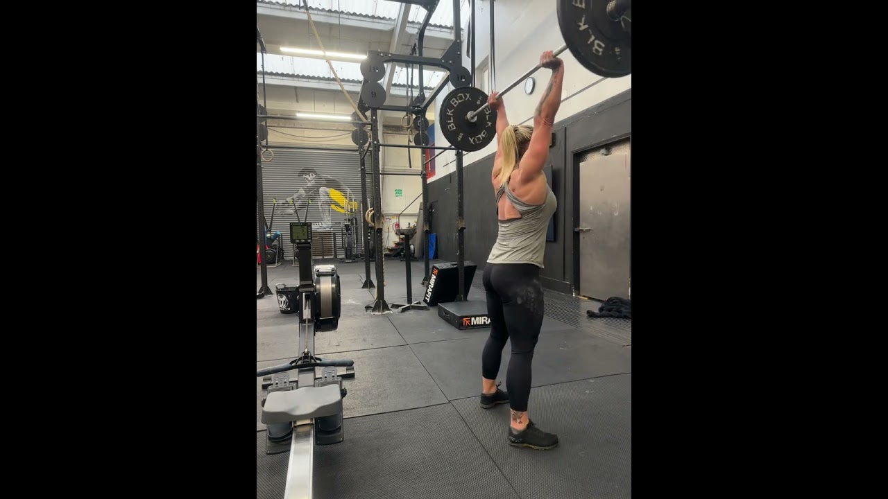 Kirsty stroud French throwdown wod 1