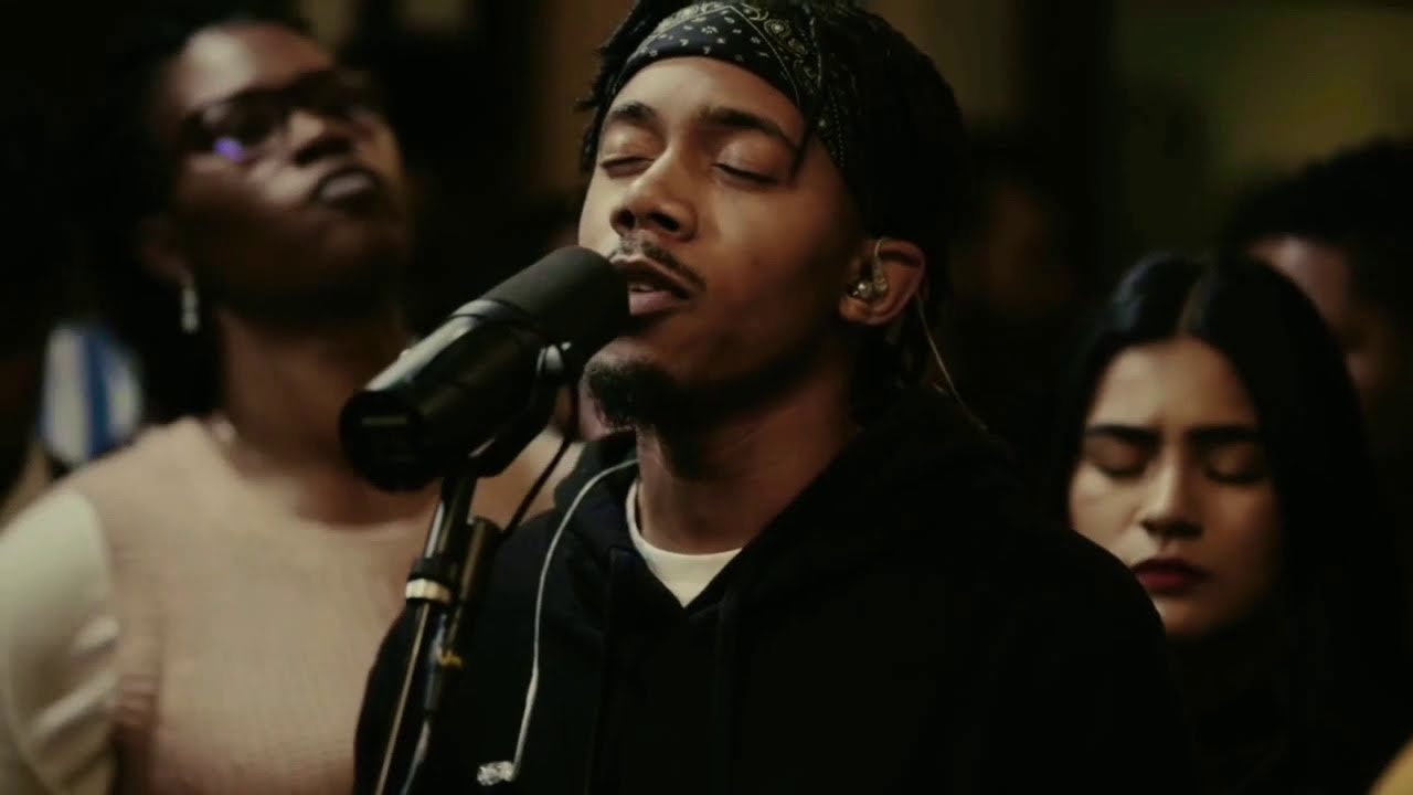 Promises - Tradução português (feat. Joe  L Barnes & Naomi Raine) - Marveric City | TRIBL