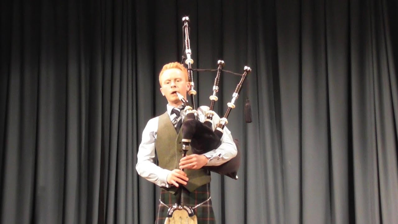 Darach Urquhart Performs At The Concert In Aid Of Wishaw Hospital Neonatal Unit November 2018