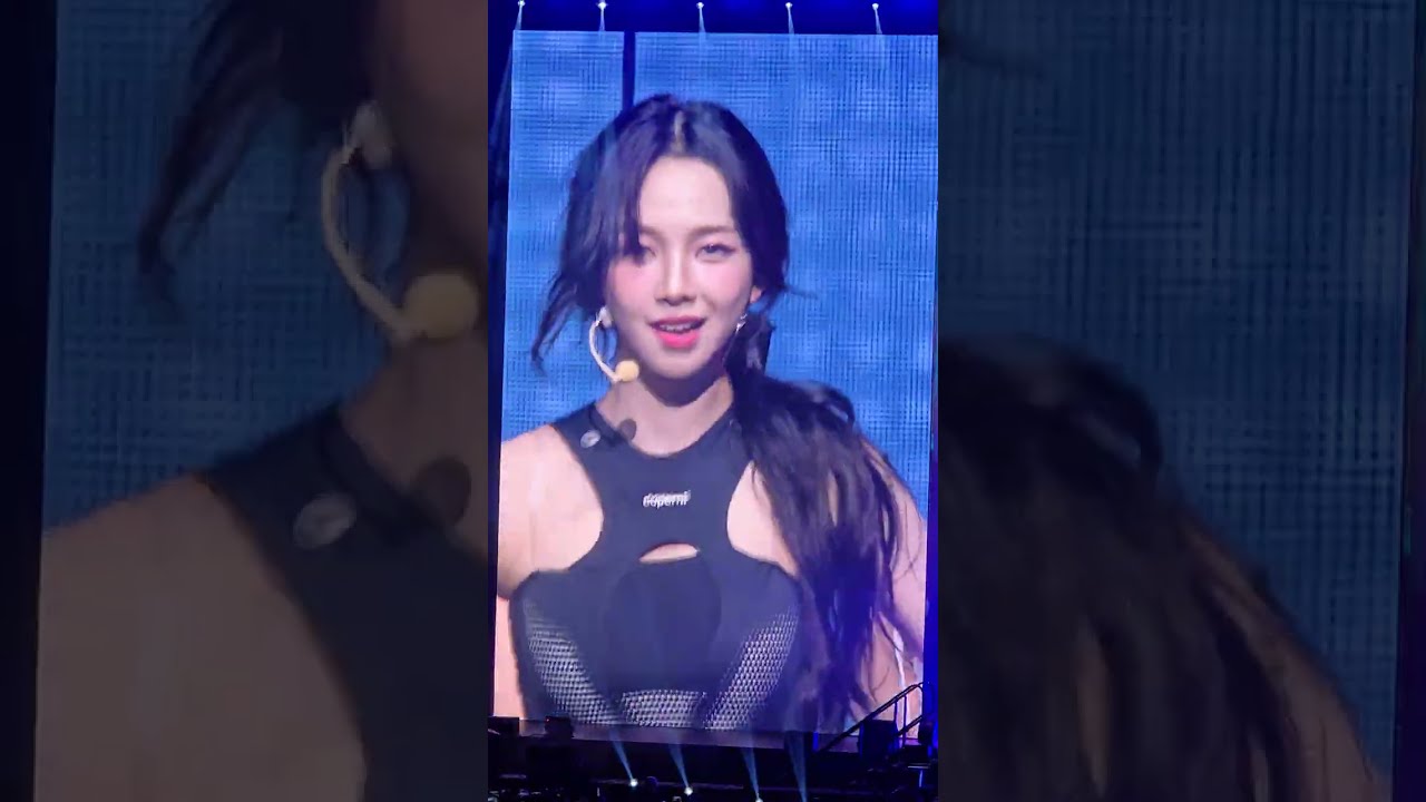 Karina - Up 《LIVE TOUR SYNK: Parallel Line》 Sydney | 240830 [4K] Fancam