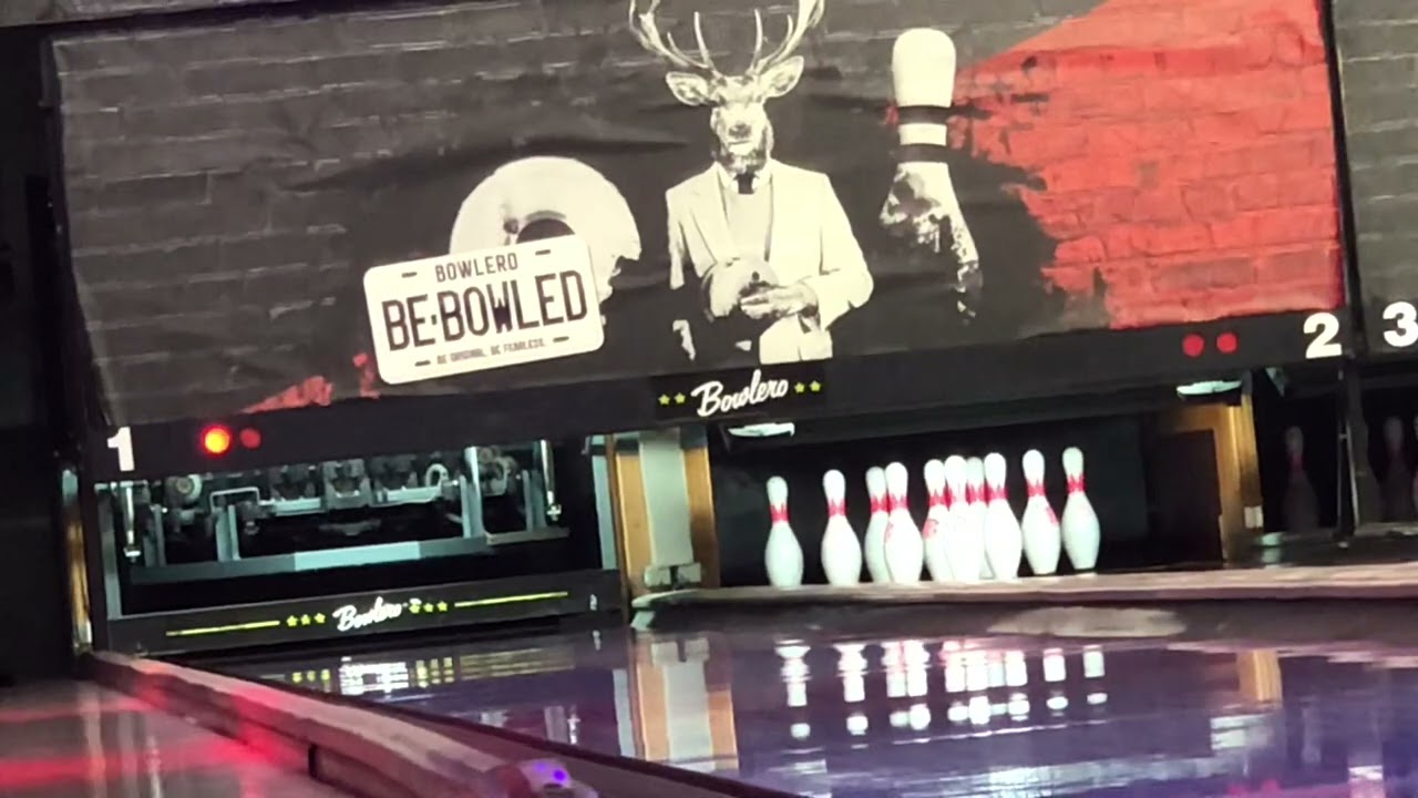 Zoomed-In View of Brunswick GS-X Pinsetters at Bowlero Deer Park + 257 Game!