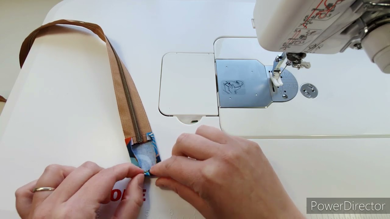 A guide to... fabric zipper ends with Crafted by Leanne.