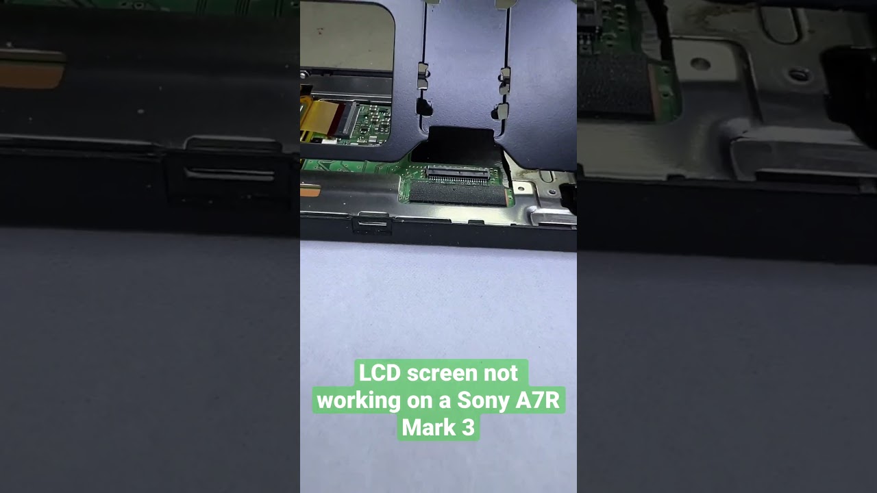 LCD screen not working on a Sony A7R Mark 3 after water splashed on it.