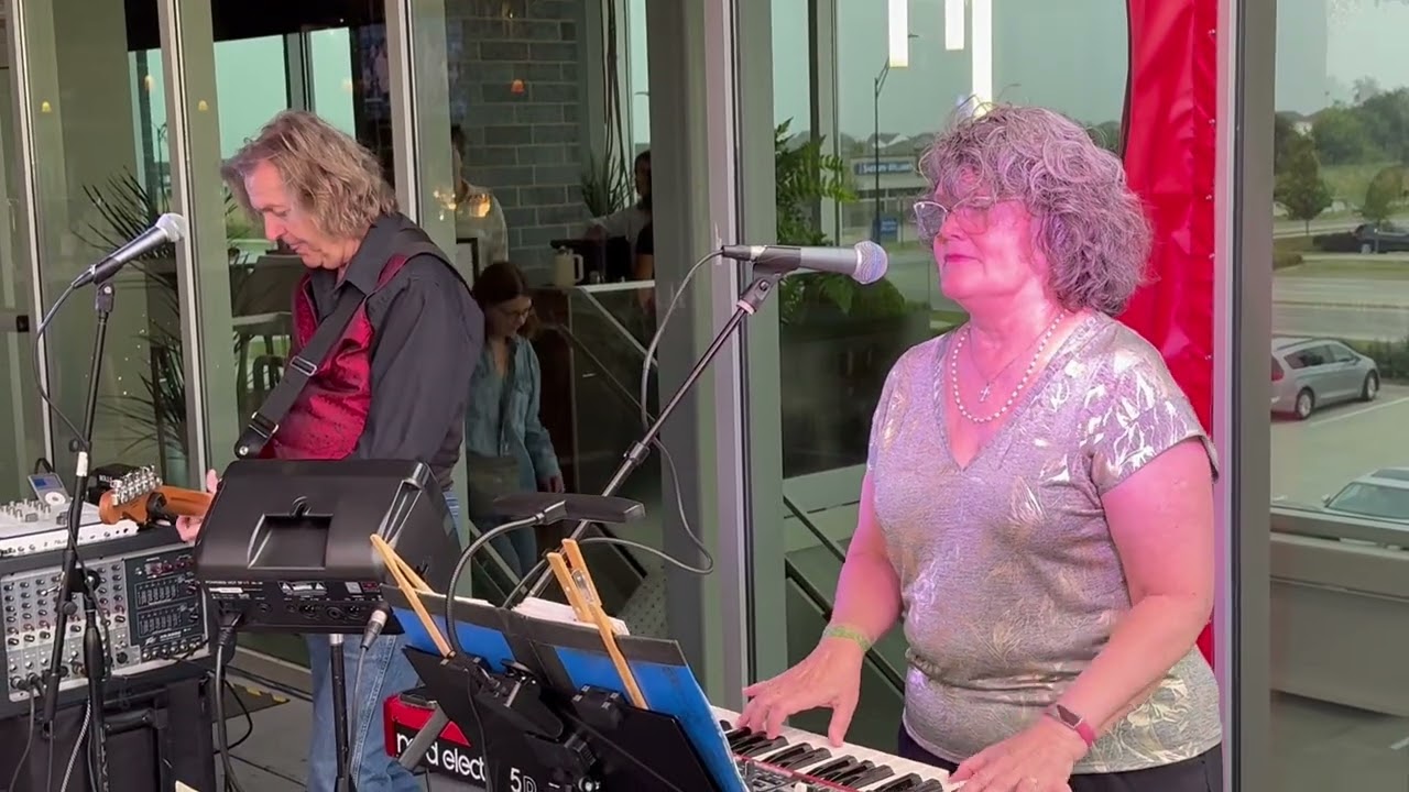 GP Duo plays Runaround Sue