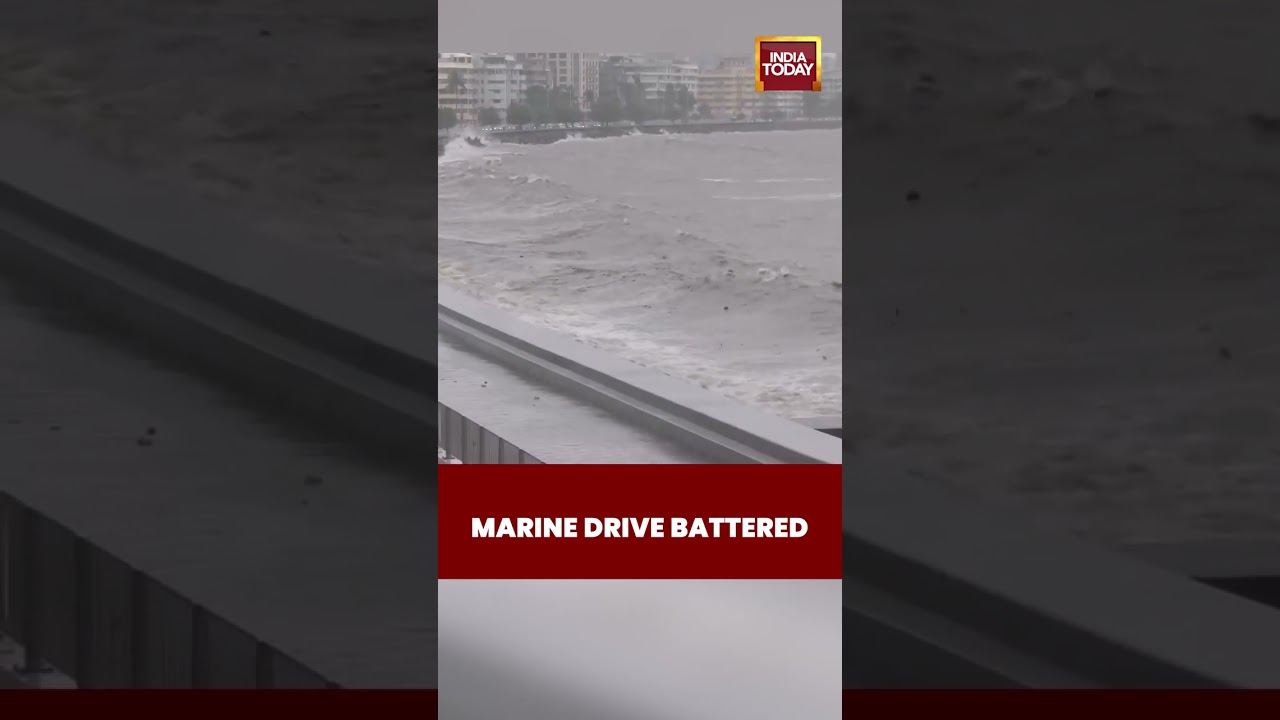 Mumbai Rains: High Tide Waves Crash Into Marine Drive | Dramatic Visuals #shorts