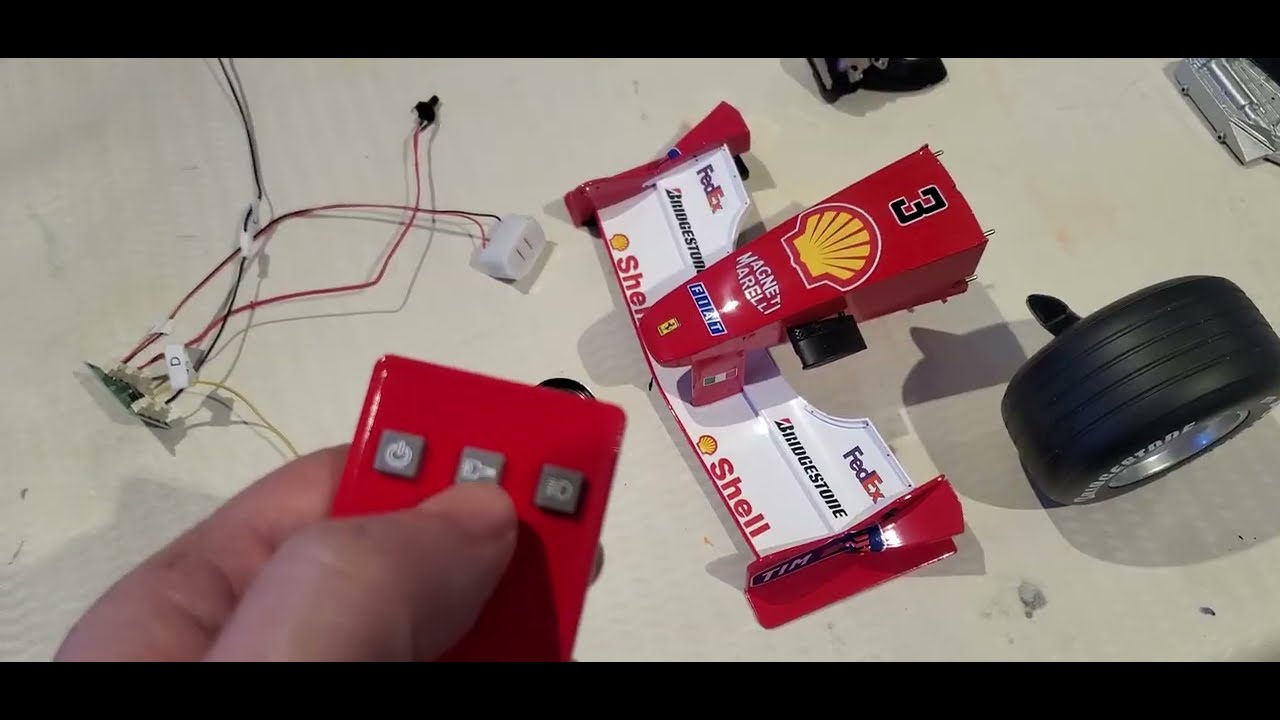 Ferrari F1-2000 Michael Schumacher Scale 1/8 Centauria Test sound and light