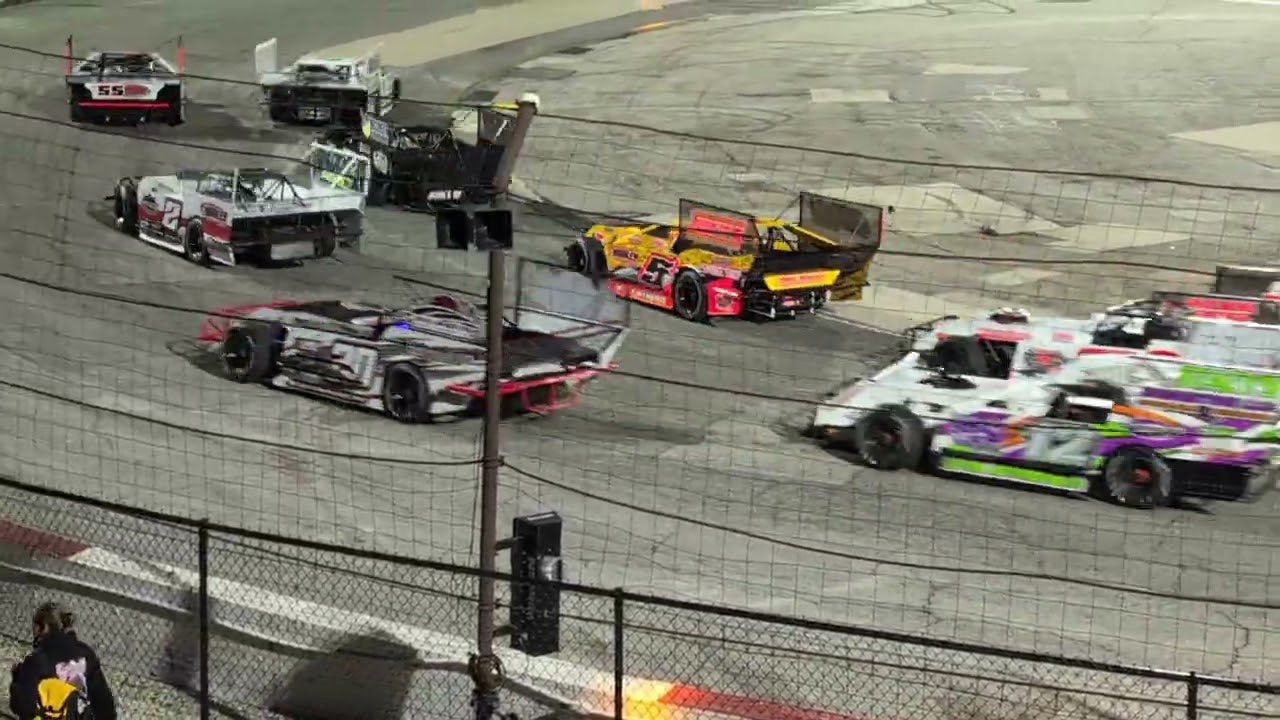 Spring Shootout Outlaw Late Model figure 8 feature race Indianapolis Speedrome 5/24/2025