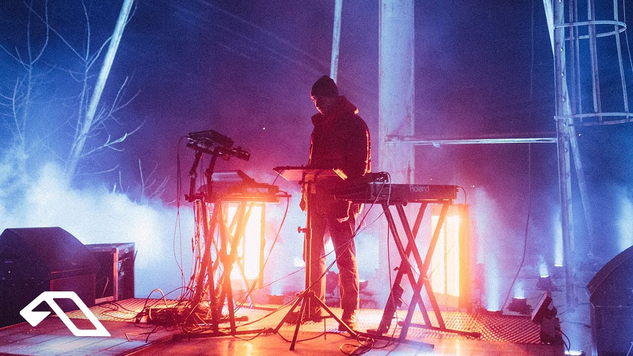 CRi - No Mission (Live at Igloofest Montreal)