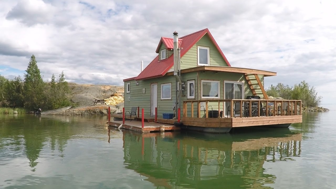 Houseboat Bay - Great Slave Lake - Yellowknife NWT