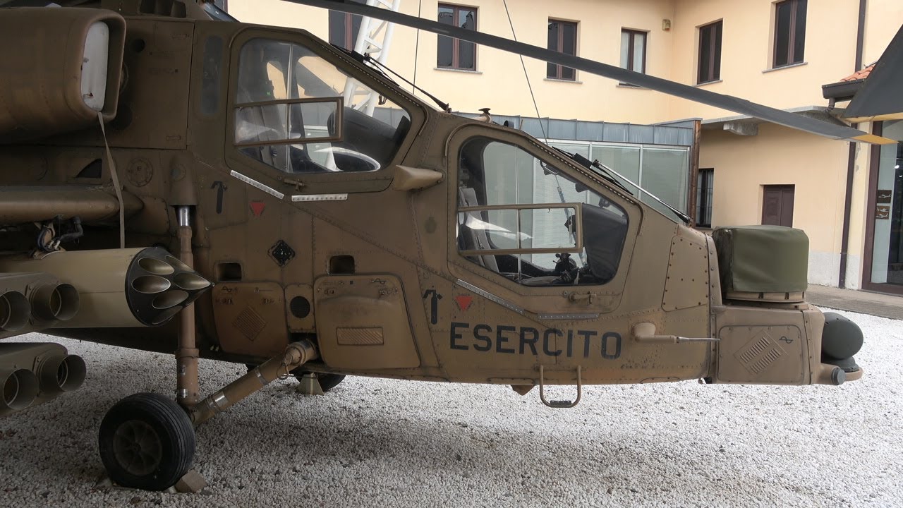 Agusta A129 
