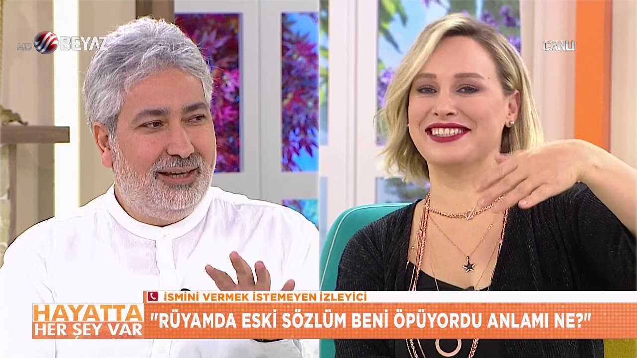 Rüyamda eski sözlüm beni öpüyordu