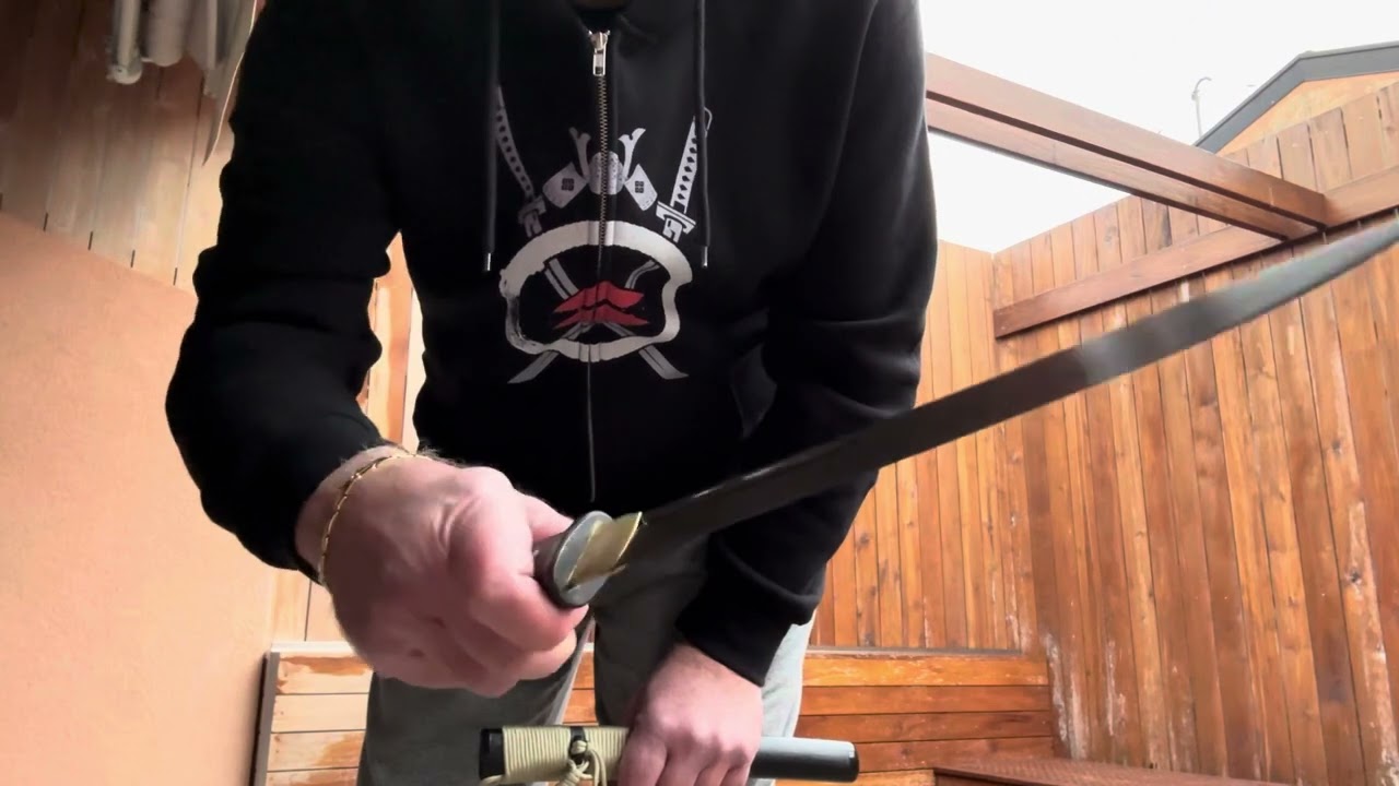 My personal review of the Paul Chen Hanwei Tactical family… Katana, Wakizashi and Tantó🗡️🗡️🗡️
