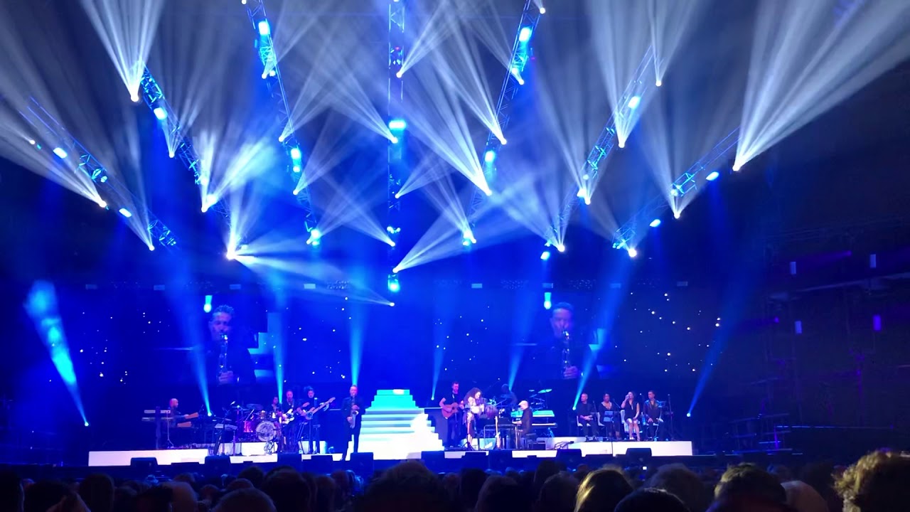 Glennis Grace (Whitney, a tribute) - All The Man That I Need | Lotto Arena, Antwerpen | 26/10/2019