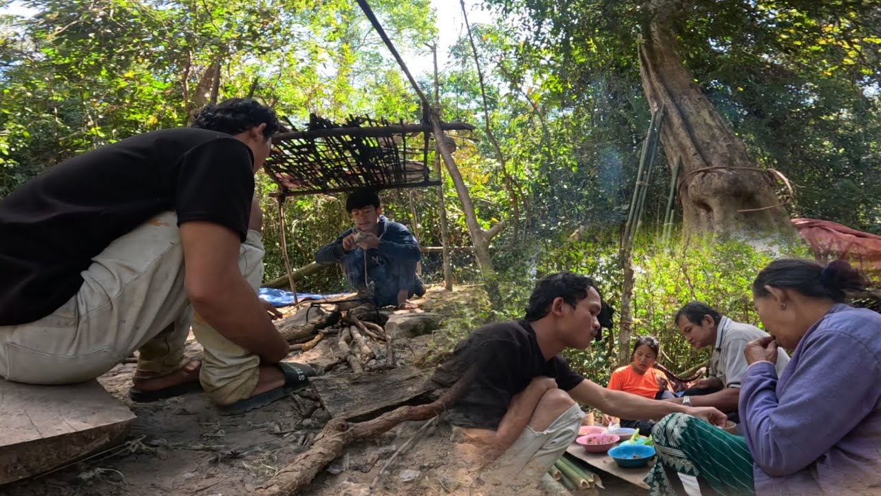 อยู่ในป่าวันสุดท้าย/ຢູ່ໃນປ່າມື້ສຸດທ້າຍ