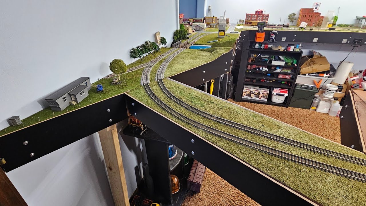 Year End HO Scale Layout Tour