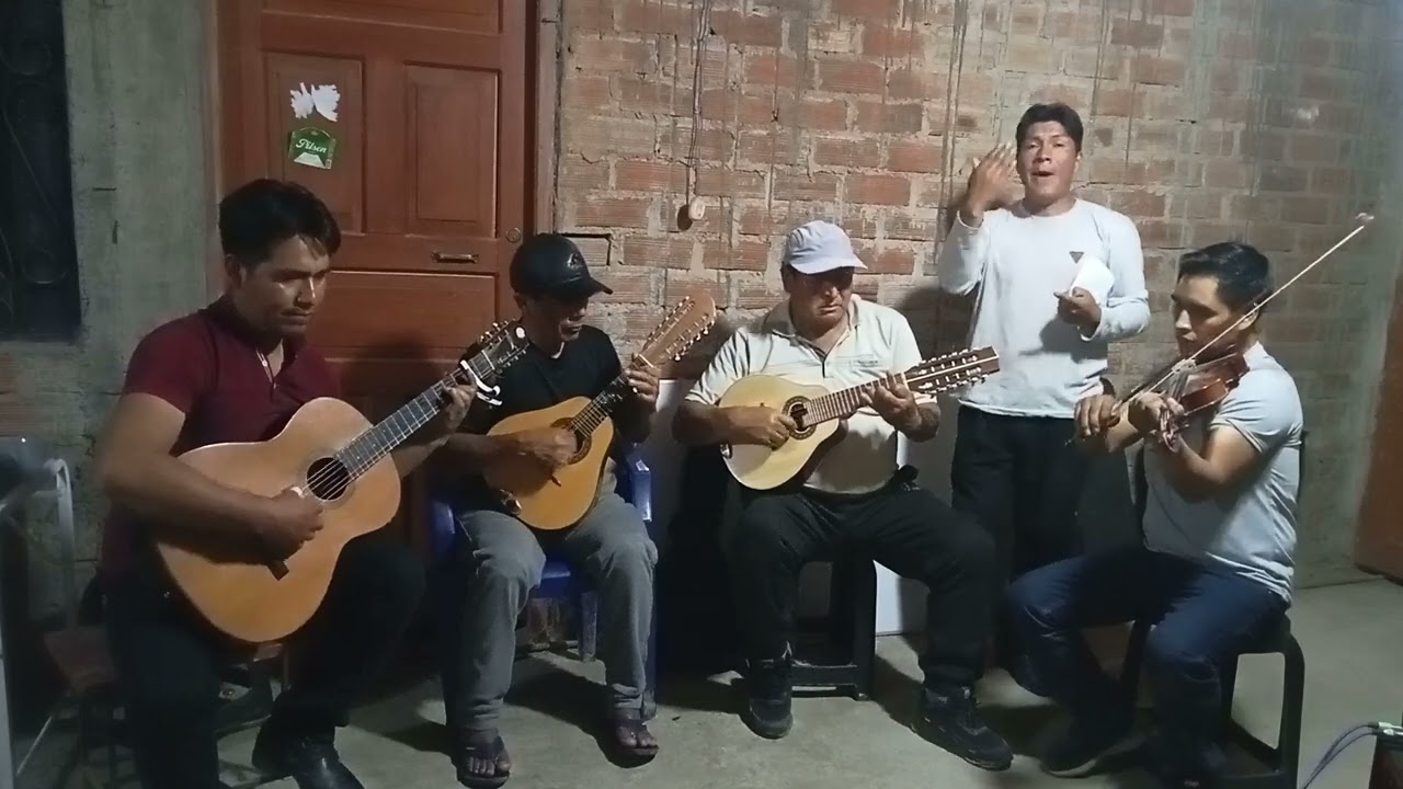MUJER CARHUACINA MUSICA ANCASHINA PEDRO MALPASO