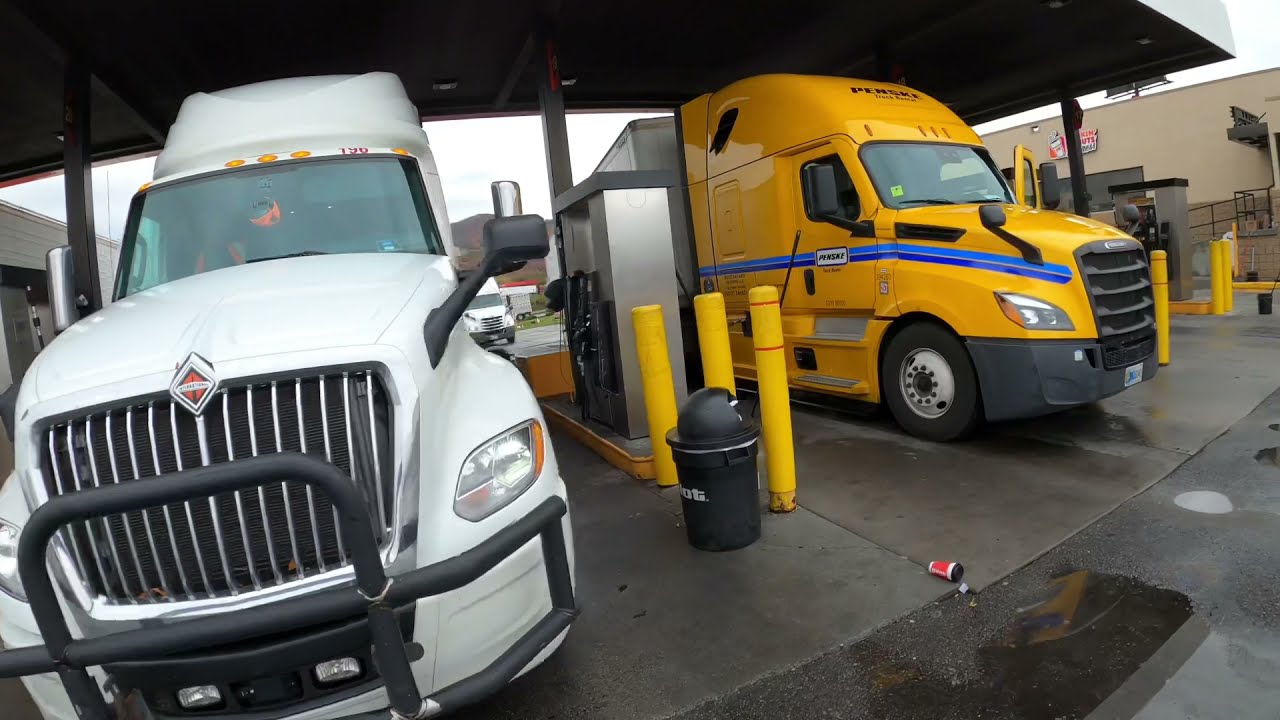 November 2, 2021/325 Trucking. Walkabout at the Pilot  Truck stop in Wytheville, Virginia