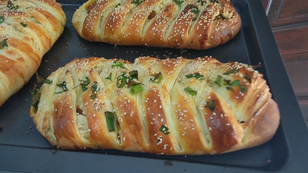 Como fazer pão trança recheado de calabresa com queijo semi folhado