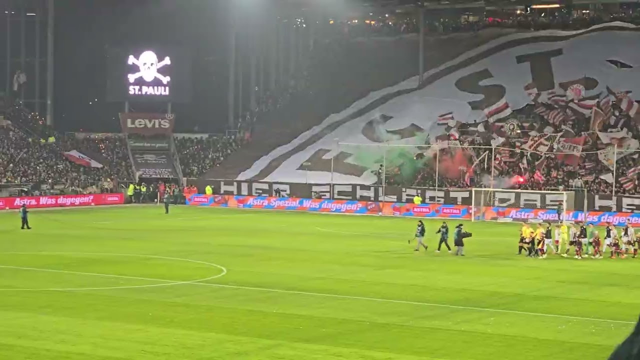 Hamburger Stadtderby - FC Sankt Pauli vs Hamburger SV - Einlauf + Pyro - 23.01.2026 - 0:0