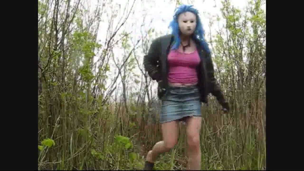 2-no bra public