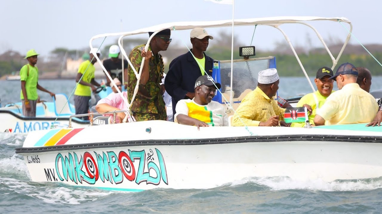 SEE HAPPY DP RUTO ENJOYING A BOAT RIDE IN LAMU!!