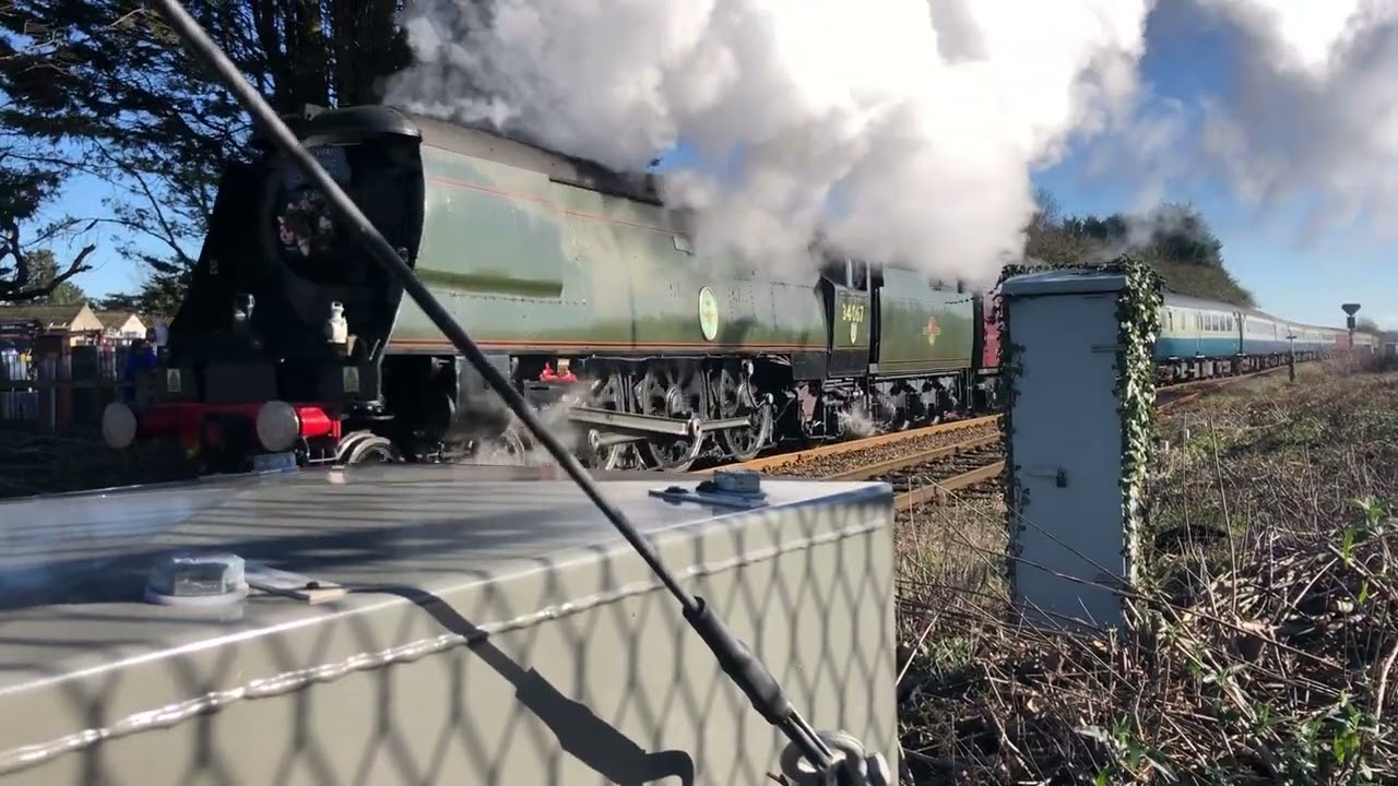*Steam-Tangmere and Long closure* Sleaford East Level Crossing (14/02/2026)