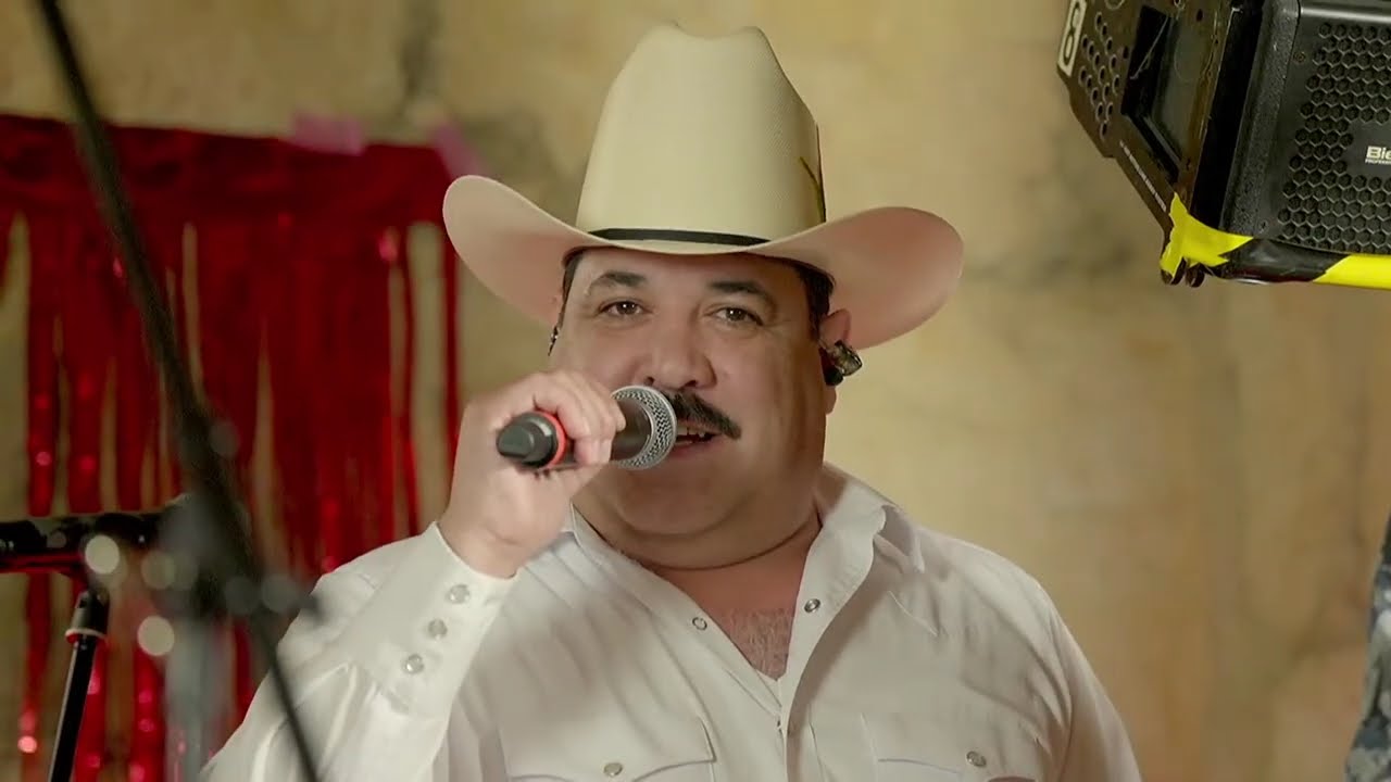 En La Cantina Con Peligro Capitulo 4
