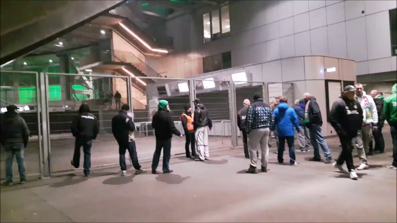 E: Śląsk Wrocław - Wisła Krak&oacute;w [Napinka na bramie]. 2017-02-18