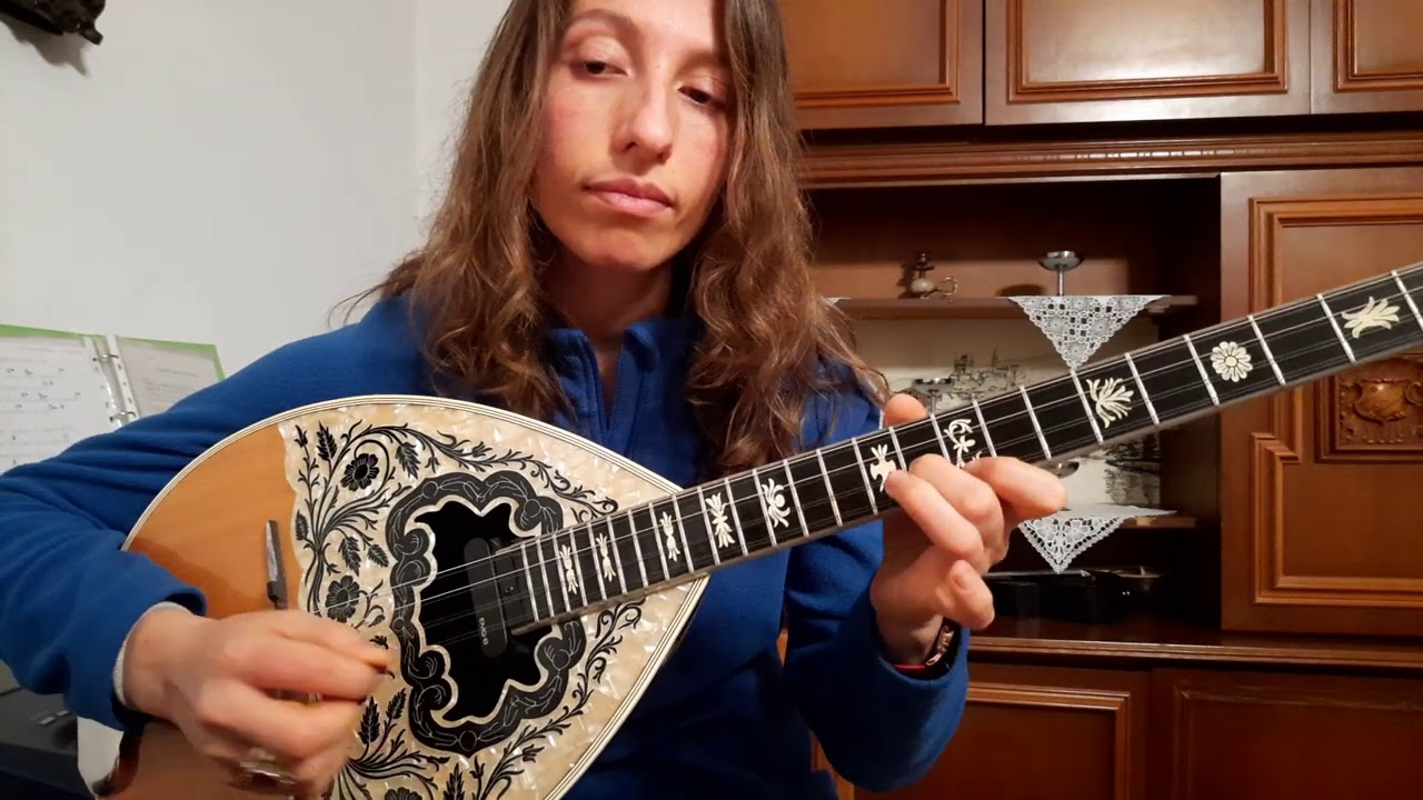 Ζήλια μου - μάθημα μπουζούκι. Konstantina - bouzouki lessons