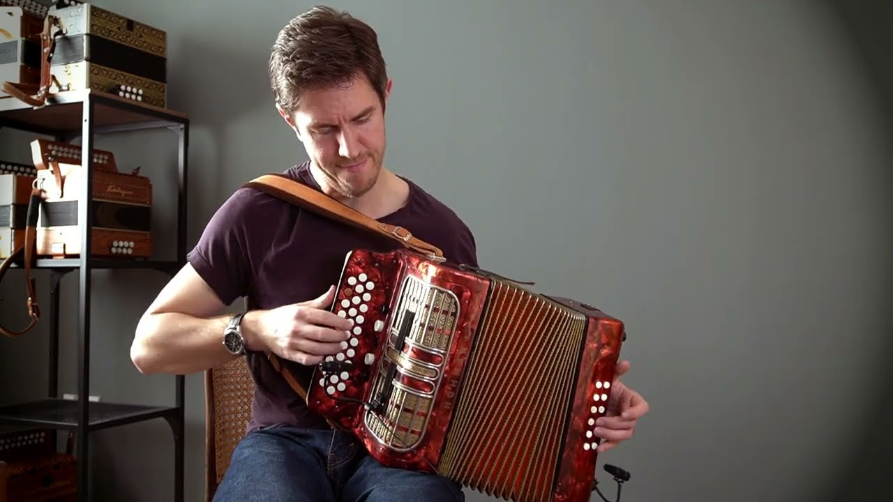 Scotland The Brave, Cock Of The North, Barren Rocks Of Aden - melodeon, button accordion