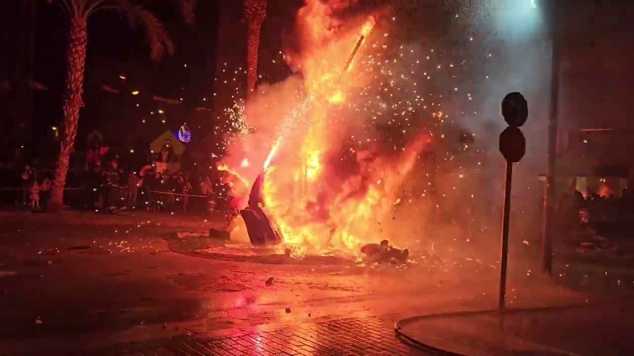 Cremá Falla Barri d'Onda 2024