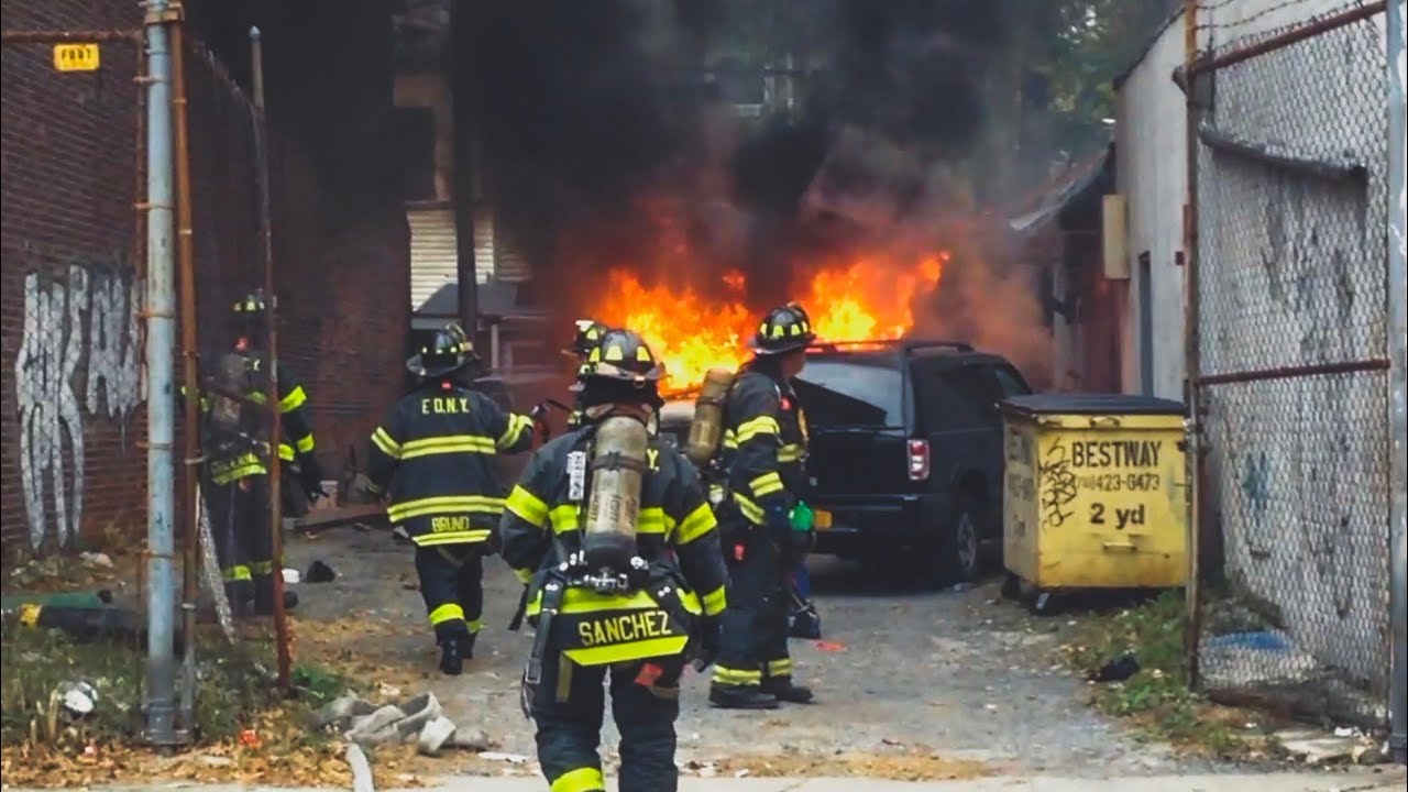 FDNY **Pre-Arrival /  Vehicle Fire** Van Fire w/ Extension Prompts Full FDNY Response in Brooklyn