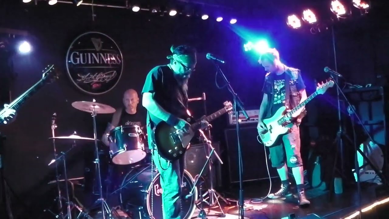 Puresonic Outcasts -Chasing Shadows(Live)
