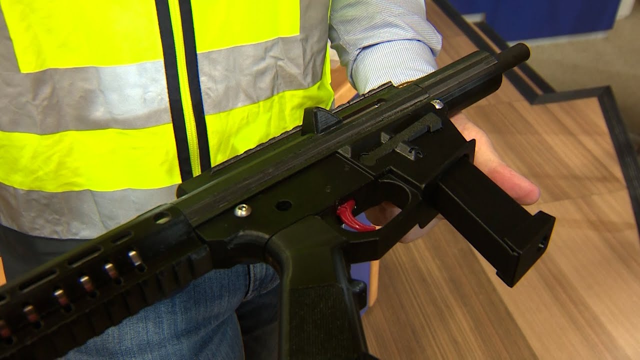 La Policía Nacional detiene a un hombre por fabricar armas con una impresora 3D