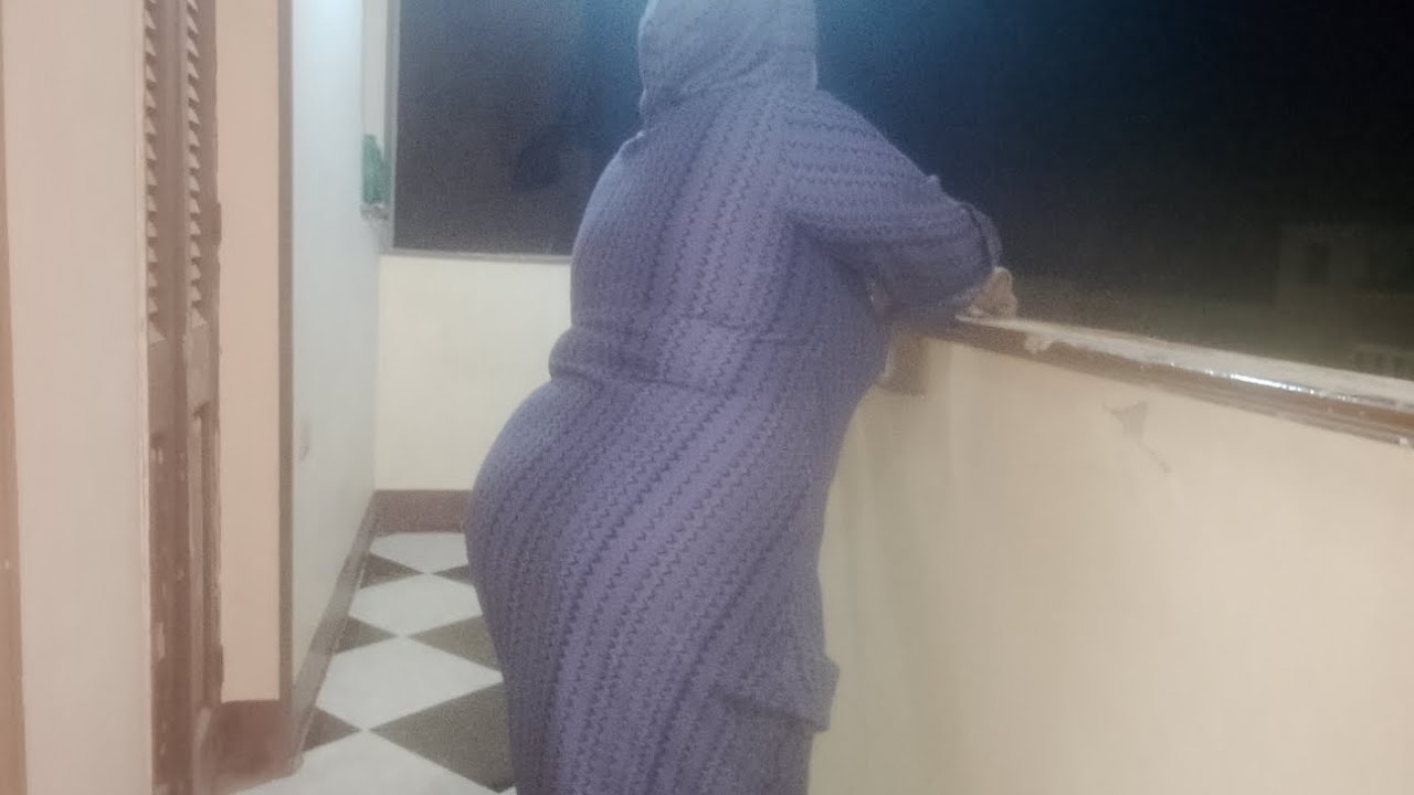 كنست البلكونه ومسحتها في اخر الليل