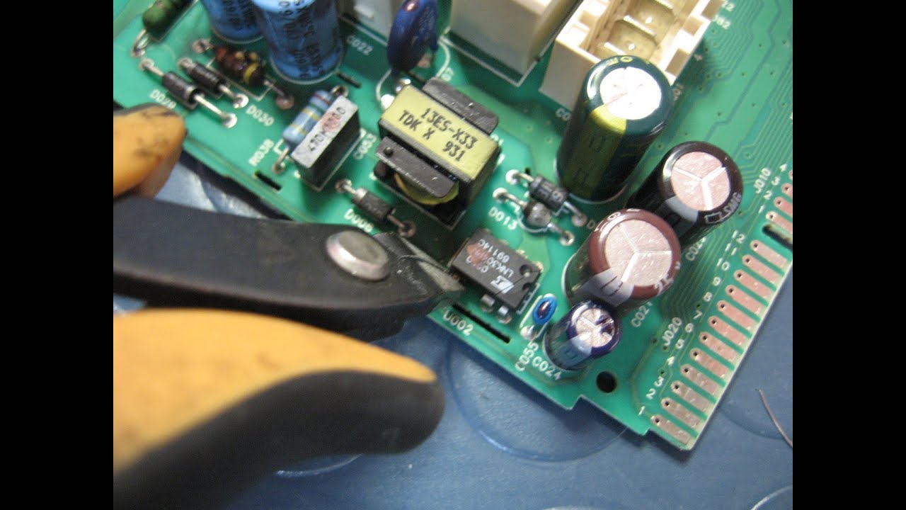 Riparazione scheda elettronica lavatrice Whirlpool  - Tutorial passo-passo